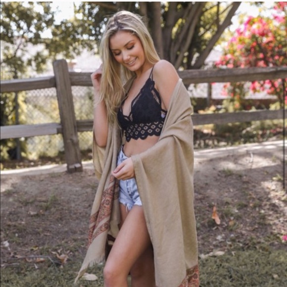 Black Crochet Lace Bralette - Picture 3 of 5